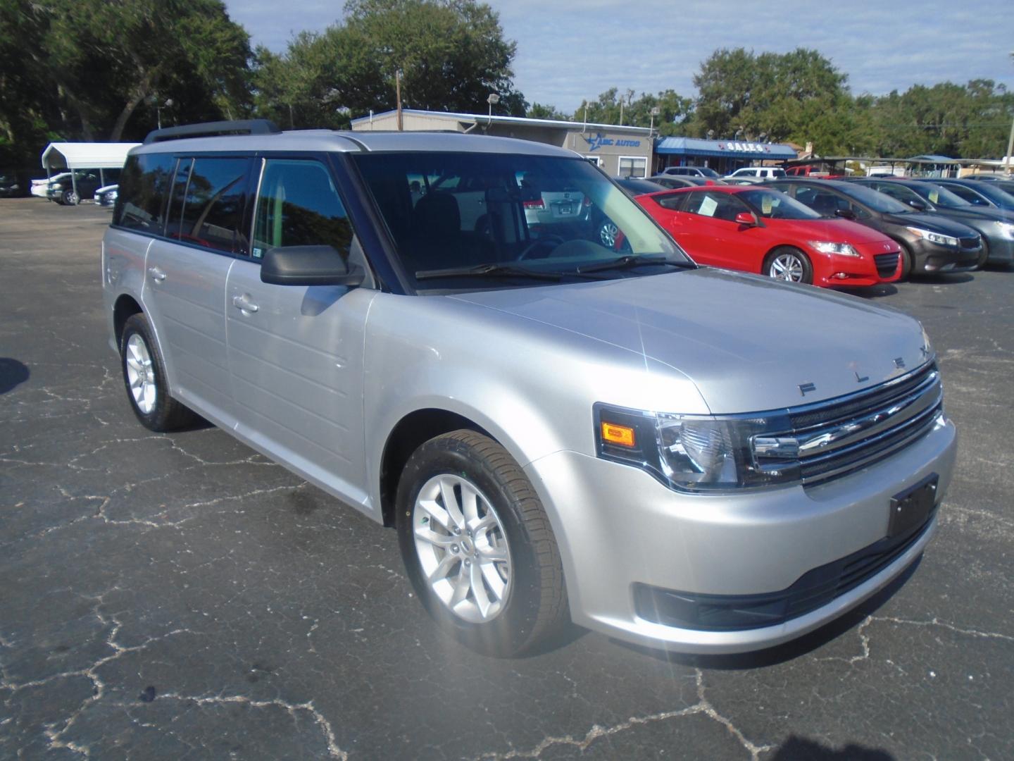 2015 Ford Flex SE FWD (2FMGK5B86FB) with an 3.5L V6 DOHC 24V engine, 6A transmission, located at 6112 N Florida Avenue, Tampa, FL, 33604, (888) 521-5131, 27.954929, -82.459534 - Photo#2